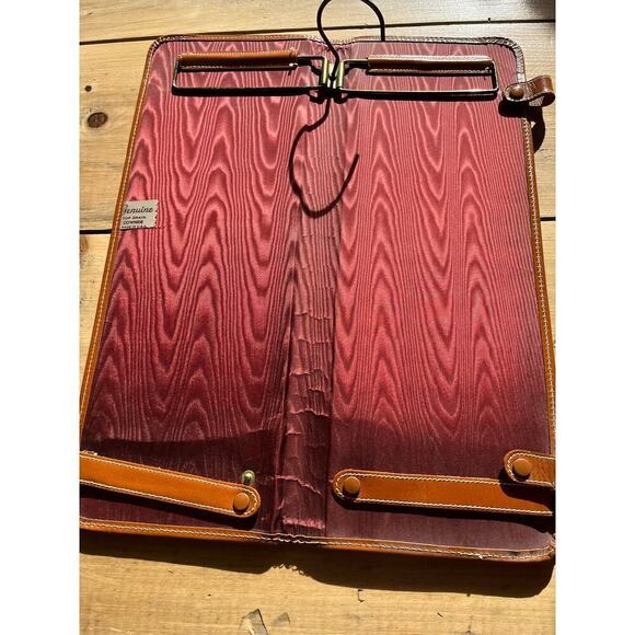 Vintage Men's Neck Tie Holder. Tan genuine Cow Hide. Travel Case. Snap Closure. - Picture 4 of 7